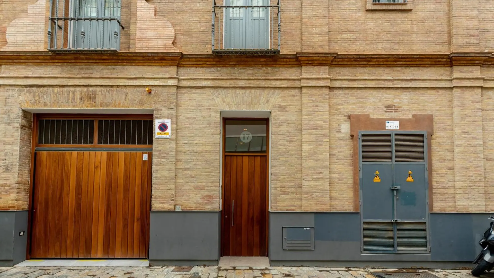 Komodo Goyeneta - Central Duplex With Pool & Patio. Sevilla Spanien